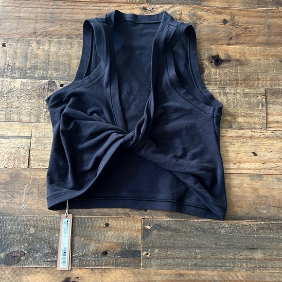 Cotton Twist Cropped Tank - Picture 5 of 7